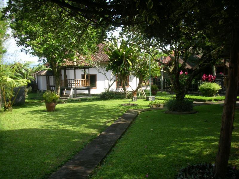 Hotel Minak Jinggo Banyuwangi (East Java) Exterior foto