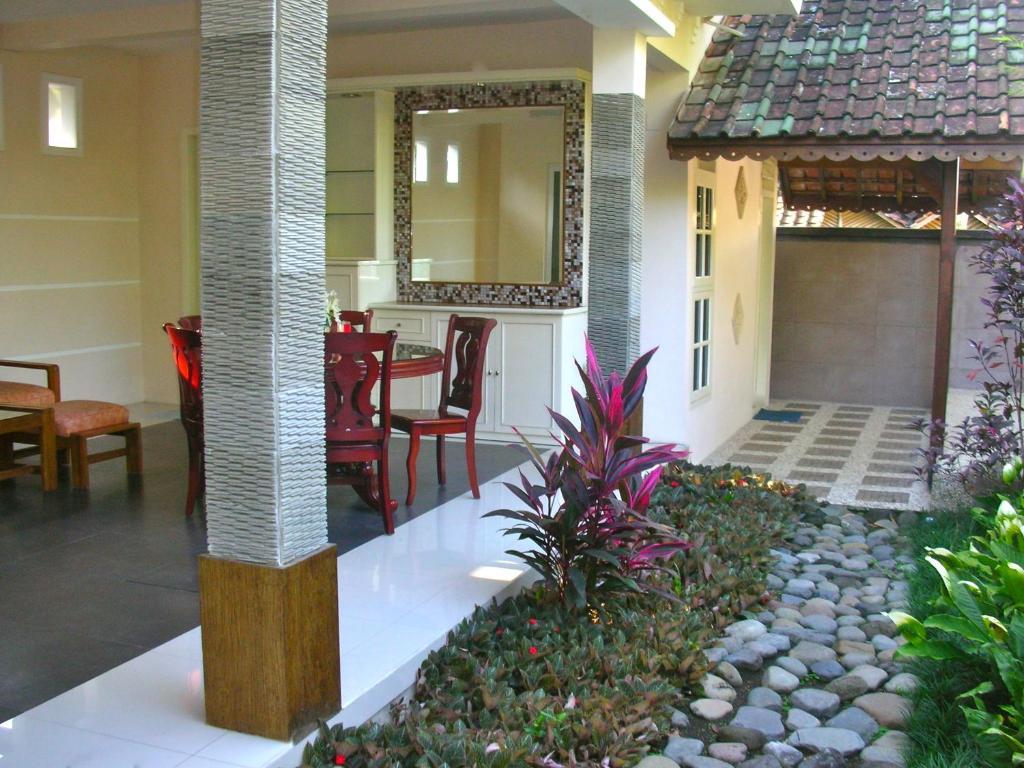 Hotel Minak Jinggo Banyuwangi (East Java) Exterior foto