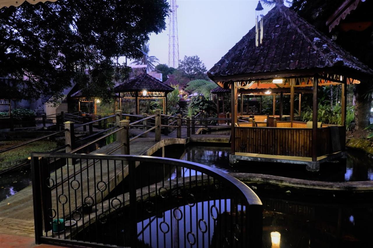 Hotel Minak Jinggo Banyuwangi (East Java) Exterior foto