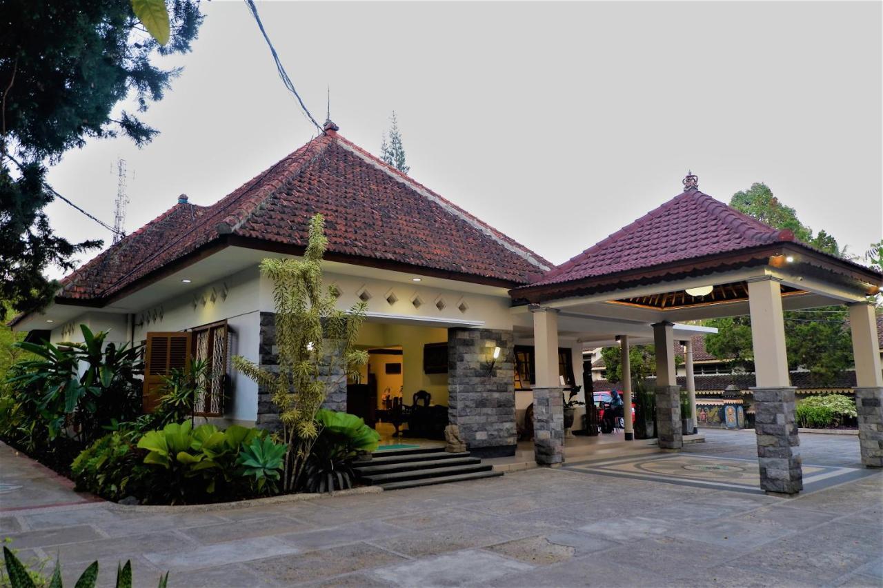 Hotel Minak Jinggo Banyuwangi (East Java) Exterior foto